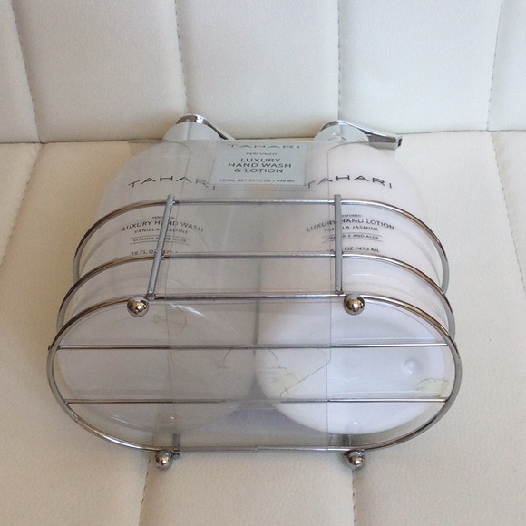 NWT Tahari Luxury Hand Wash & Lotion Set - White - Picture 3 of 7